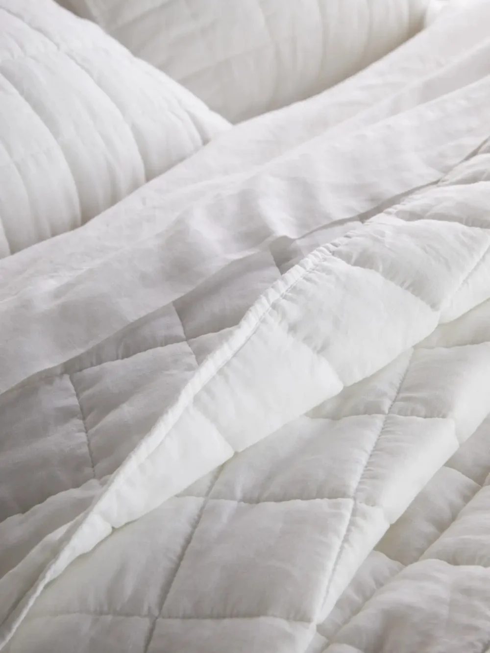 Quince European Linen Box Quilt White Full/Queen 88x92 EUC OEKO-TEX